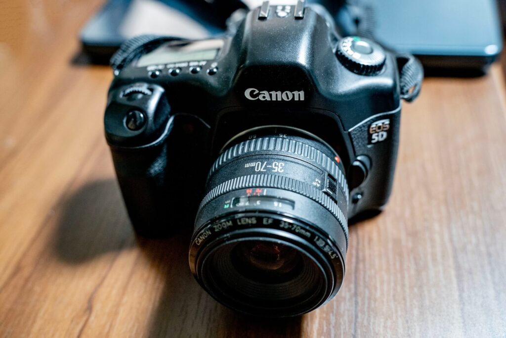 Canon EF 35-70mm f3.5-4.5 レビュー Canon EOS 5Dへ取り付けて